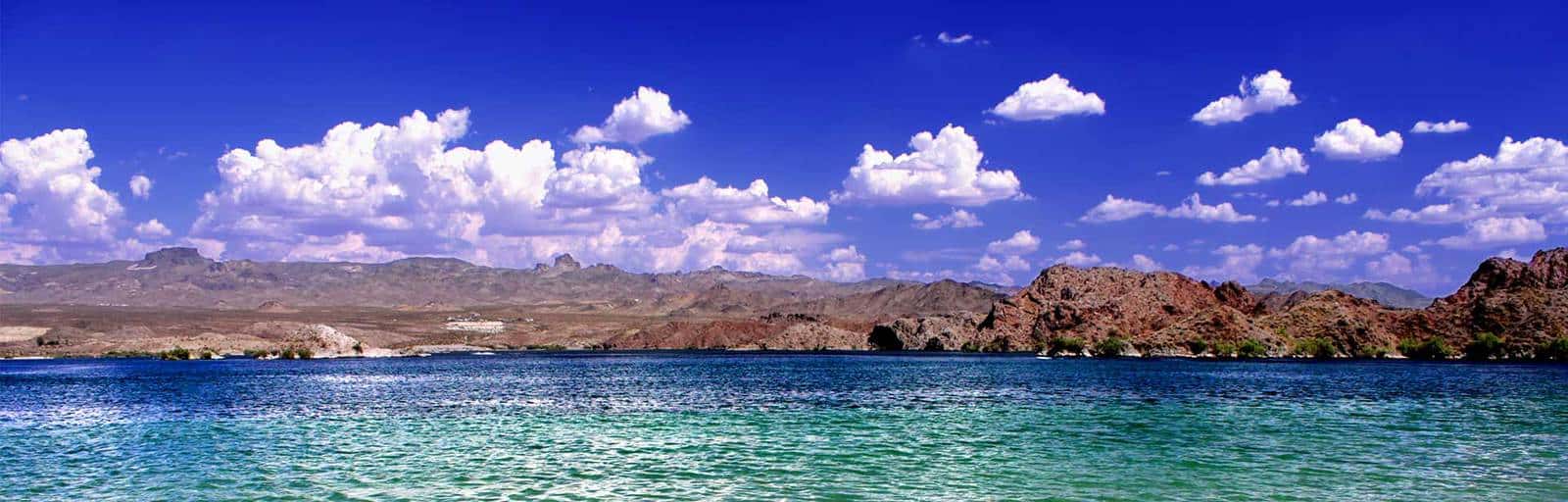 Lake Mohave | Water and mountains